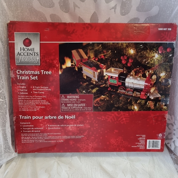 Christmas Tree Train Set - Red and Black - Picture 3 of 10